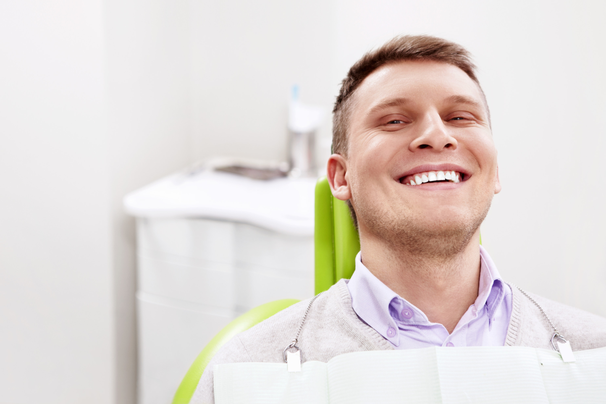 how to keep your white smile after teeth whitening treatment
